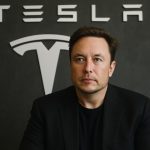 Elona Muska nulles dolāru Tesla alga: šokējošā patiesība aiz pasaules spēcīgākā neapmaksātā izpilddirektora